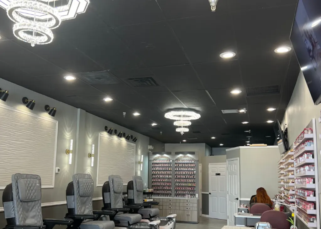 Vivian Nails & Spa — Nail salon in Melbourne